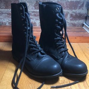 Women’s Faded Glory Combat Boot